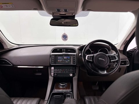 Jaguar F-Pace 2.0 F-PACE Portfolio AWD i Auto 4WD 5dr 55