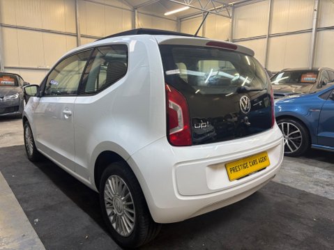 Volkswagen Up 1.0 High up! Euro 5 3dr 25