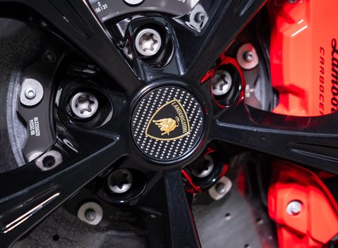 Lamborghini Revuelto 37