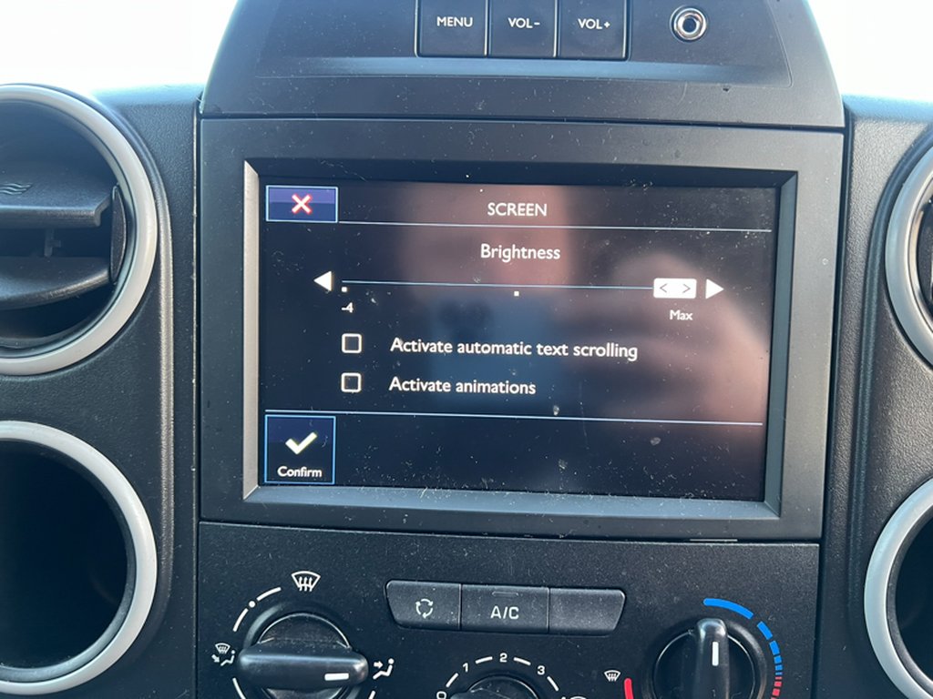2018 Peugeot PartnerSWB L1H1 Low Roof Professional Air Con Nav Sensors EURO 6 NO VAT — thumbnail 38 of 51