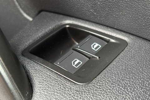 Volkswagen Caddy C20 Tdi Black Edition 36