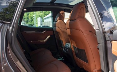 Maserati Levante S GranSport 14