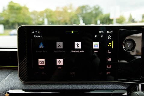 Renault 5 TECHNO E-TECH 18
