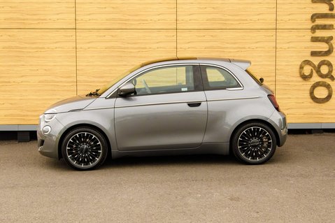 Fiat 500e LA PRIMA 15