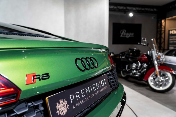 Audi R8 V10 PERFORMANCE EDITION. RWD. SONOMA GREEN. CARBON EXT. FULL PPF. B&O. 3