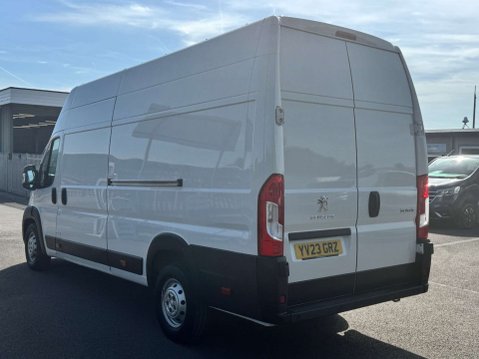Peugeot Boxer 2.2 BlueHDi 435 Professional Premium + Panel Van 5dr Diesel Manual L4 H3 Eu 12