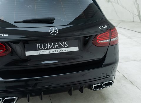 Mercedes-Benz C Class AMG C 63 ESTATE 28