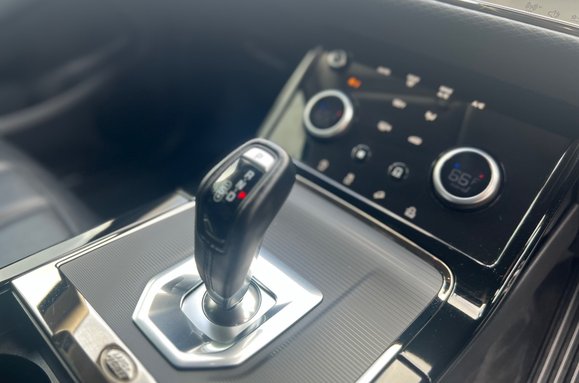 Land Rover Range Rover Evoque R-DYNAMIC S MHEV AUTO 18