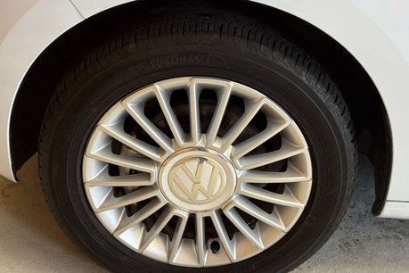 Volkswagen Up 1.0 High up! Hatchback 5dr Petrol ASG Euro 6 (75 ps) 31