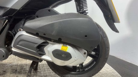 Piaggio MP3 Yourban Sport LT 2013 28K TRIKE 3 WHEELER CAR LICENCE 300CC BIKE SCOOTER 9