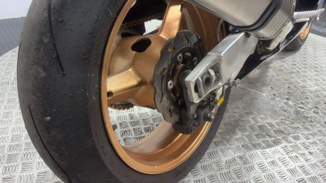 Suzuki GSX-R GIXXER 600 2003 K3 RUNNING SPORTS BIKE TRACK PROJECT 600CC 24
