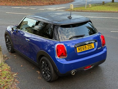 Mini Hatch COOPER CLASSIC 22