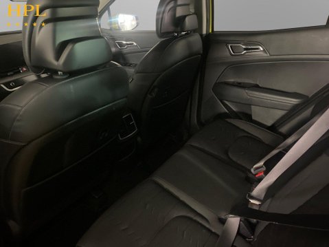Kia Sportage 1.6 T-GDi 3 SUV 5dr Petrol Manual Euro 6 (s/s) (148 bhp) Air Con 19