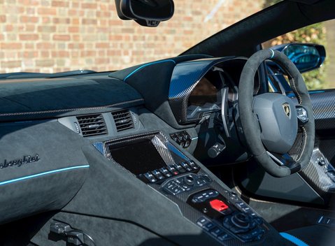 Lamborghini Aventador SVJ LP 770-4 Roadster 19