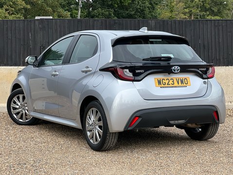Toyota Yaris ICON FHEV 2