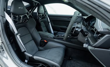 Porsche 911 GT3 (992) 11