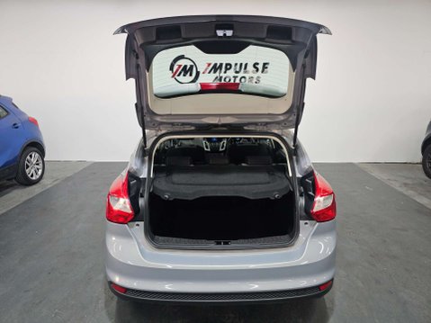 Ford Focus 1.6 Focus Zetec 105 5dr 97