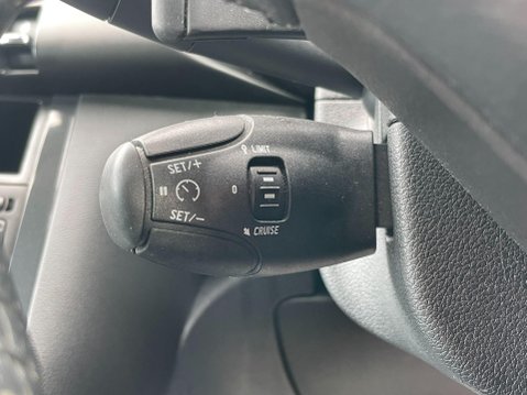 Peugeot 3008 1.6 e-HDi Allure EGC Euro 5 (s/s) 5dr 29
