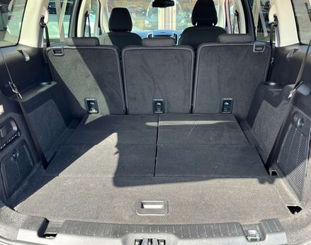 Ford Galaxy 2.5 Galaxy Titanium HEV CVT 5dr 76