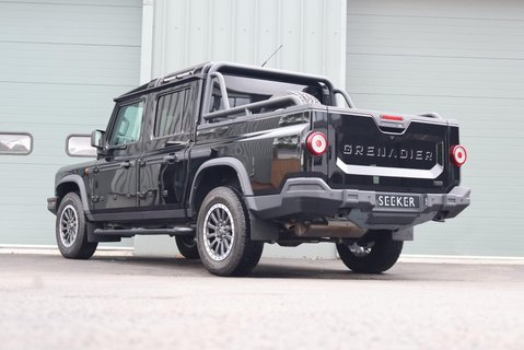 Ineos Grenadier FIELDMASTER EDITION PICK UP VERY RARE PETROL MODEL SEEKER STYLED  4
