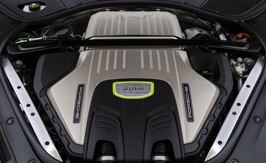 Porsche Panamera Turbo S E-Hybrid Sport Turismo 34