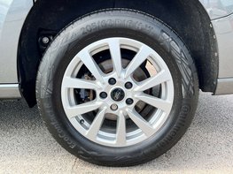 Ford Tourneo Connect 2.0 Tourneo Connect Titanium EcoBlue A 5dr 17