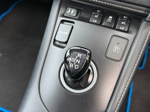 Toyota Auris VVT-I EXCEL HYBRID AUTO 30