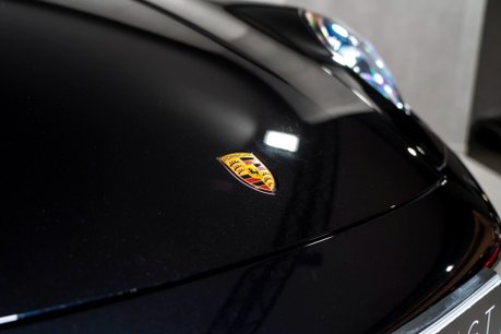 Porsche 911 TURBO S PDK. SPORTS CHRONO. HEATED & VENTILATED SEATS. PCCBS. SPORT EXHAUST 44