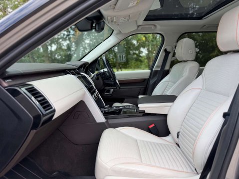 Land Rover Discovery 3.0 Discovery HSE TD6 Auto 4WD 5dr 24