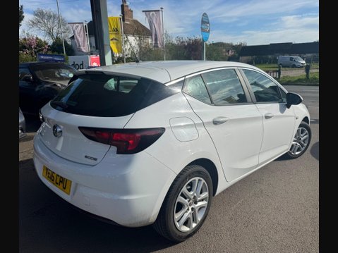 Vauxhall Astra 1.6 CDTi ecoFLEX Design Euro 6 (s/s) 5dr 4