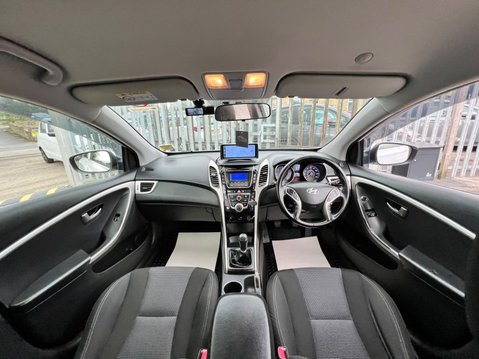 Hyundai i30 CRDI S BLUE DRIVE 28