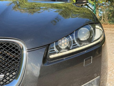 Jaguar XF 3.0d S V6 Portfolio Auto Euro 5 (s/s) 4dr 52
