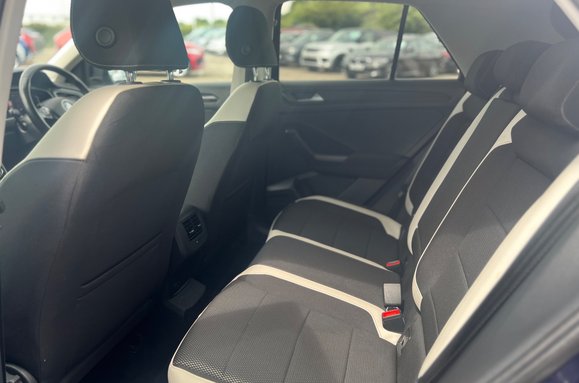 Volkswagen T-Roc SEL TDI 4MOTION 30