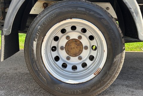 Ford Transit 350 Drw L5 130 ps Dropside Truck - 5.2m Internal Length 27