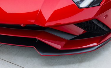 Lamborghini Aventador S LP 740-4 ROADSTER 37