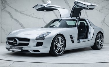 Mercedes-Benz SLS AMG 8