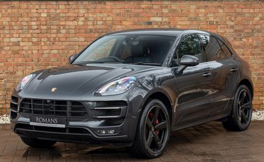 Porsche Macan Turbo 6