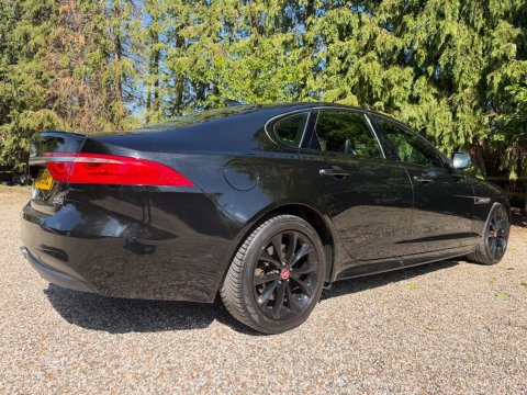 Jaguar XF 2.0d R-Sport Auto AWD Euro 6 (s/s) 4dr 10