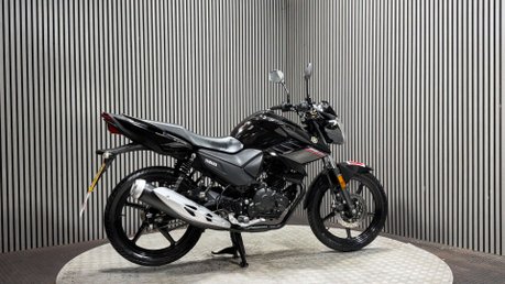 Yamaha YS125 2018 68 PLATE LONG MOT SERVICED ONLY 8K IDEAL LEARNER BIKE 125CC 2