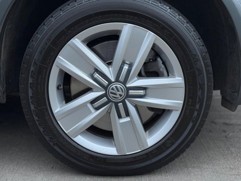 Volkswagen Transporter 2.0 BiTDI T32 Highline Crew Van DSG FWD SWB Euro 6 (s/s) 5dr 18