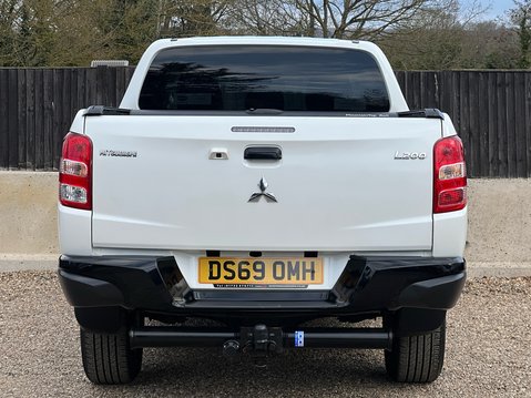 Mitsubishi L200 DI-D CHALLENGER DCB 8