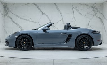 Porsche 718 BOXSTER GTS PDK 6