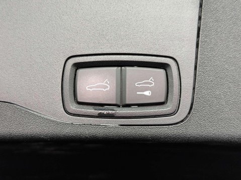 Porsche Taycan Performance Plus 93.4kWh 4S Cross Turismo 5dr Electric Auto 4WD (571 ps) 38