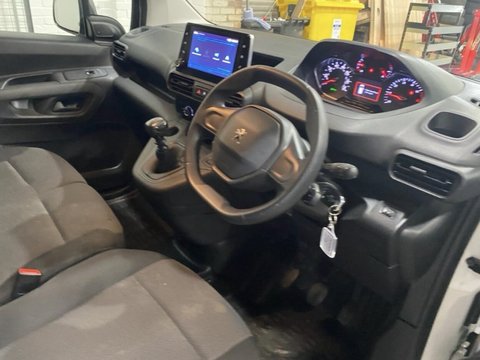 Peugeot Partner BLUEHDI PROFESSIONAL PREMIUM PLUS L1 13