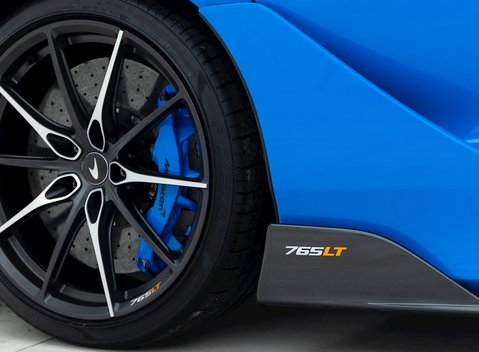 McLaren 765LT Spider 30