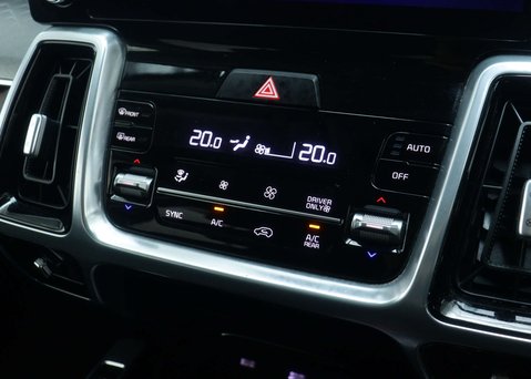 Kia Sorento 1.6 T-GDi 13.8kWh 3 SUV 5dr Petrol Plug-in Hybrid Auto AWD Euro 6 (s/s) (26 31