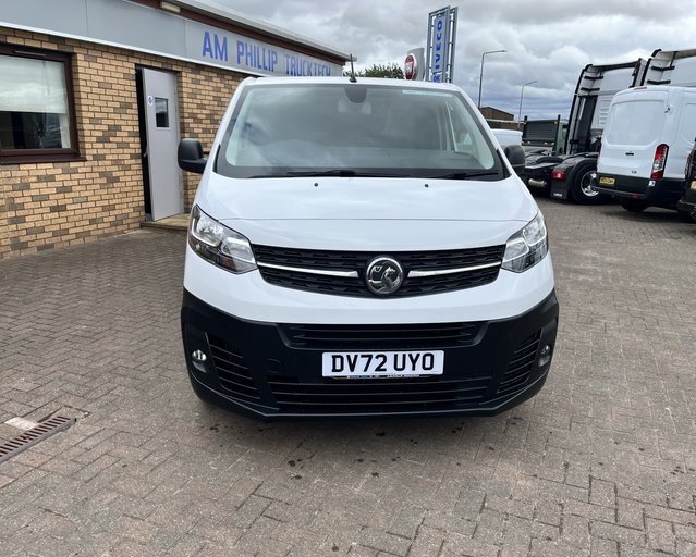 Vauxhall Vivaro VIVARO L2 DIESEL 2900 1.5d 100PS Dynamic H1 Van