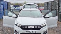 Dacia Sandero 1.0 TCe Expression Hatchback 5dr Petrol CVT Euro 6 (s/s) (90 ps) 6