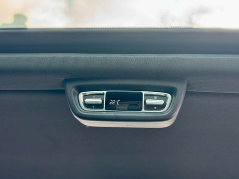 Mercedes-Benz V Class 2.2 V220d AMG Line MPV 5dr Diesel G-Tronic+ Euro 6 (s/s) 7 Seat (163 ps) 98