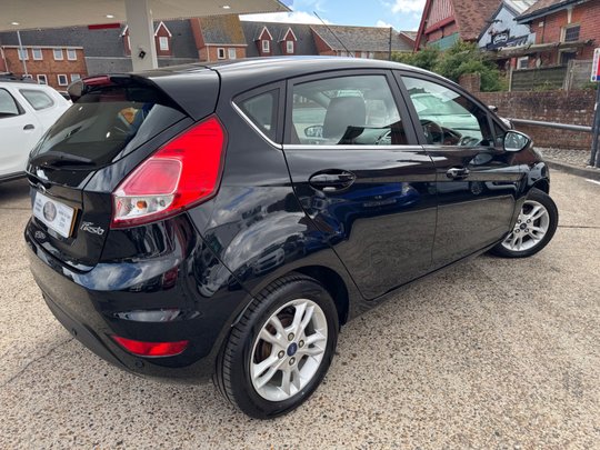 Ford Fiesta 1.0 ZETEC AUTOMATIC 